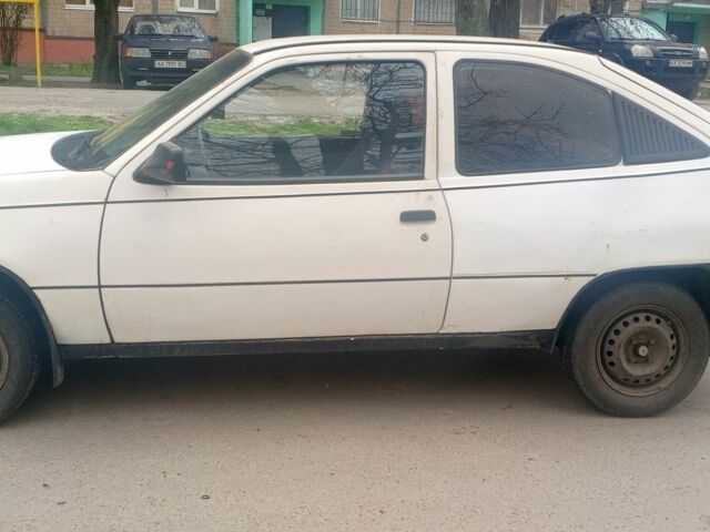 Білий Опель Кадет, об'ємом двигуна 0 л та пробігом 100 тис. км за 501 $, фото 1 на Automoto.ua