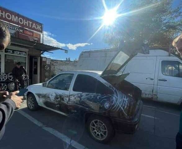 Белый Опель Кадет, объемом двигателя 2 л и пробегом 50 тыс. км за 600 $, фото 1 на Automoto.ua