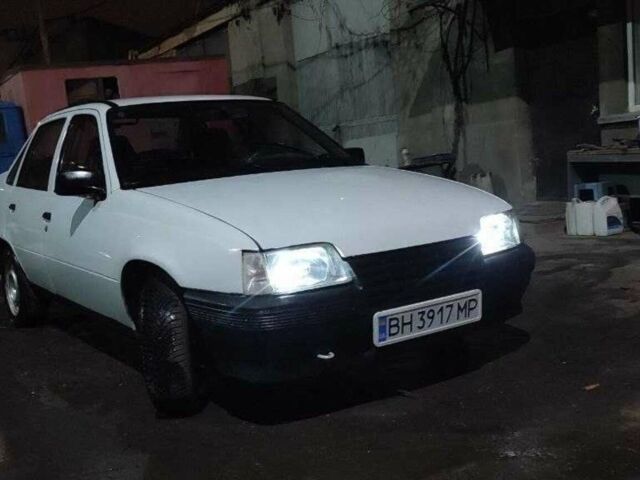 Білий Опель Кадет, об'ємом двигуна 1.3 л та пробігом 179 тис. км за 1500 $, фото 1 на Automoto.ua