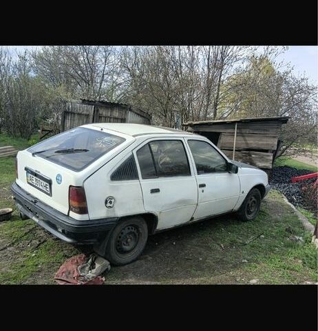 Белый Опель Кадет, объемом двигателя 1.3 л и пробегом 24 тыс. км за 572 $, фото 1 на Automoto.ua