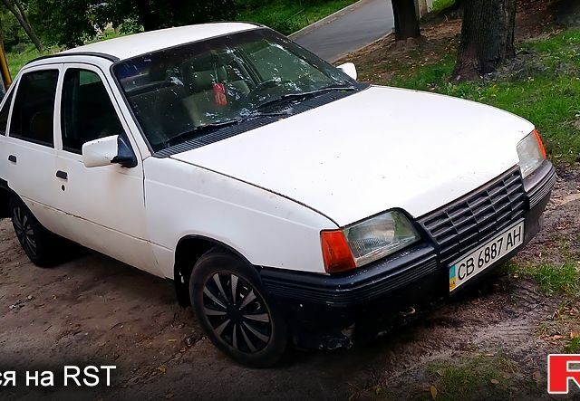 Білий Опель Кадет, об'ємом двигуна 1.6 л та пробігом 390 тис. км за 600 $, фото 1 на Automoto.ua
