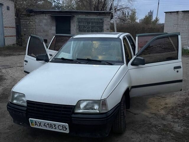 Білий Опель Кадет, об'ємом двигуна 1.3 л та пробігом 999 тис. км за 600 $, фото 1 на Automoto.ua
