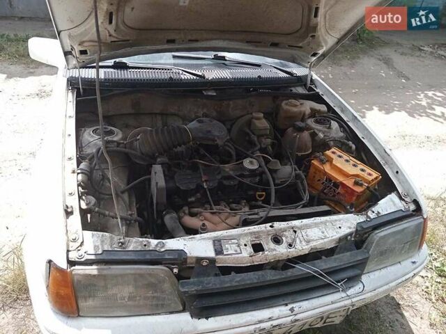 Белый Опель Кадет, объемом двигателя 1.3 л и пробегом 200 тыс. км за 750 $, фото 1 на Automoto.ua