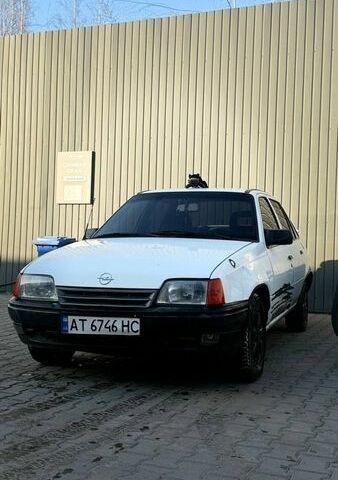 Белый Опель Кадет, объемом двигателя 1.7 л и пробегом 89 тыс. км за 1200 $, фото 1 на Automoto.ua