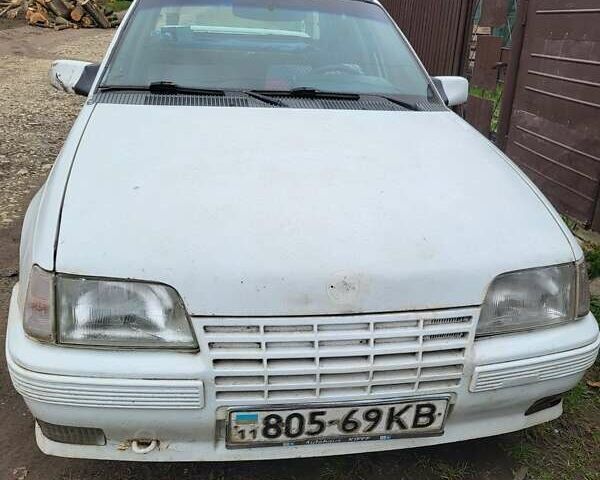 Білий Опель Кадет, об'ємом двигуна 1.6 л та пробігом 99 тис. км за 1000 $, фото 1 на Automoto.ua