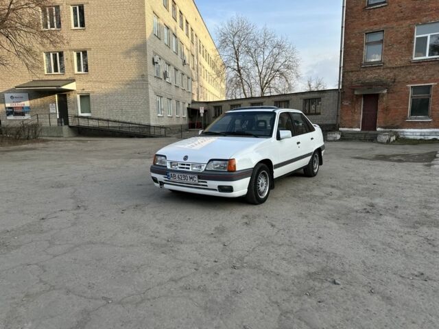 Білий Опель Кадет, об'ємом двигуна 1.6 л та пробігом 183 тис. км за 2200 $, фото 1 на Automoto.ua