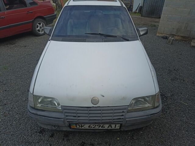 Білий Опель Кадет, об'ємом двигуна 0 л та пробігом 20 тис. км за 500 $, фото 1 на Automoto.ua