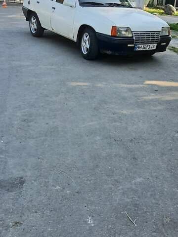 Білий Опель Кадет, об'ємом двигуна 1.3 л та пробігом 95 тис. км за 1555 $, фото 1 на Automoto.ua