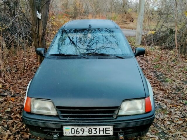 Белый Опель Кадет, объемом двигателя 0 л и пробегом 340 тыс. км за 400 $, фото 1 на Automoto.ua