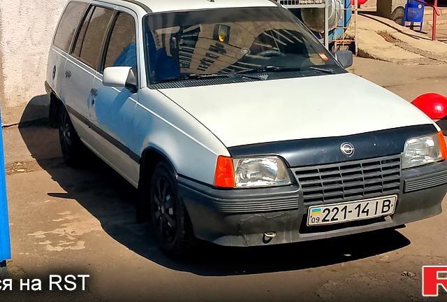 Белый Опель Кадет, объемом двигателя 1.6 л и пробегом 0 тыс. км за 1750 $, фото 1 на Automoto.ua