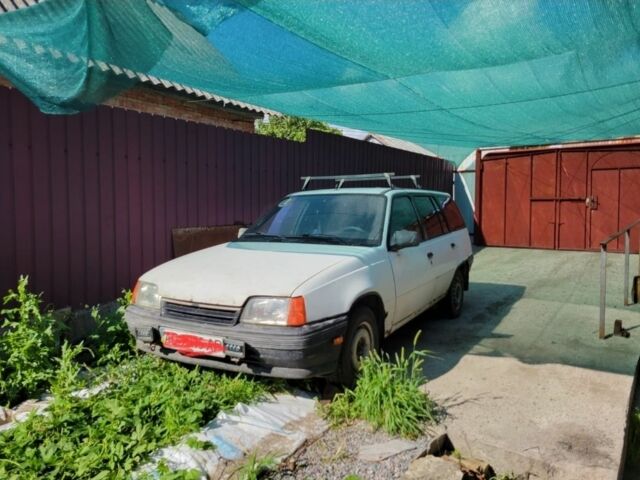 Белый Опель Кадет, объемом двигателя 1.6 л и пробегом 200 тыс. км за 700 $, фото 1 на Automoto.ua