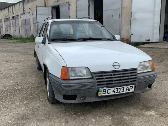 Белый Опель Кадет, объемом двигателя 1.6 л и пробегом 3 тыс. км за 1500 $, фото 1 на Automoto.ua