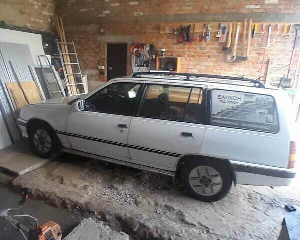 Білий Опель Кадет, об'ємом двигуна 1.8 л та пробігом 600 тис. км за 700 $, фото 1 на Automoto.ua