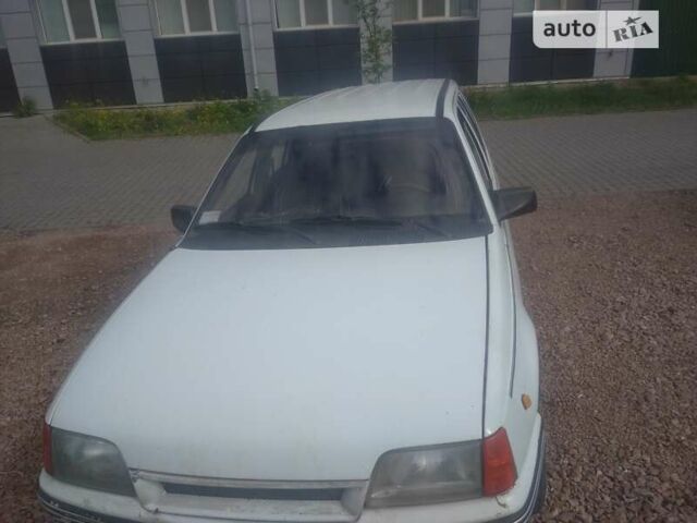 Білий Опель Кадет, об'ємом двигуна 1.4 л та пробігом 77 тис. км за 1198 $, фото 1 на Automoto.ua