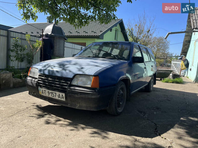 Белый Опель Кадет, объемом двигателя 1.4 л и пробегом 283 тыс. км за 650 $, фото 1 на Automoto.ua