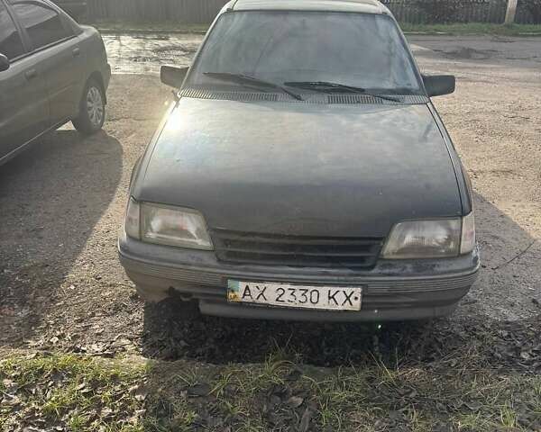 Чорний Опель Кадет, об'ємом двигуна 1.3 л та пробігом 100 тис. км за 800 $, фото 1 на Automoto.ua