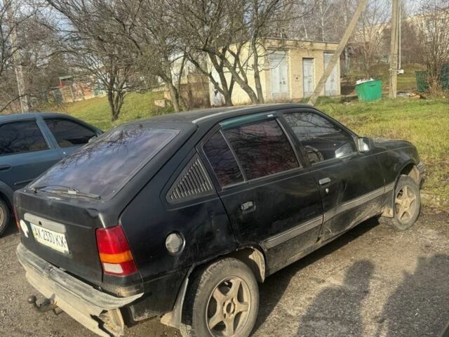 Черный Опель Кадет, объемом двигателя 1.3 л и пробегом 250 тыс. км за 450 $, фото 1 на Automoto.ua