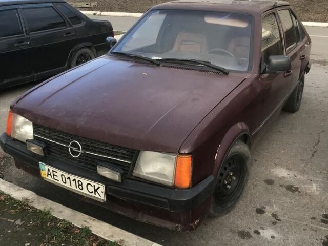 Коричневий Опель Кадет, об'ємом двигуна 1.3 л та пробігом 323 тис. км за 486 $, фото 1 на Automoto.ua