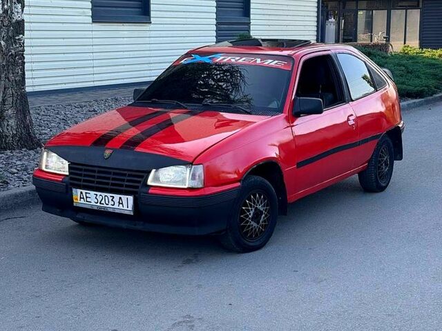 Червоний Опель Кадет, об'ємом двигуна 1.6 л та пробігом 0 тис. км за 950 $, фото 1 на Automoto.ua