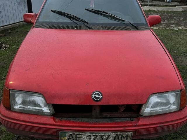 Красный Опель Кадет, объемом двигателя 1.6 л и пробегом 2 тыс. км за 481 $, фото 1 на Automoto.ua