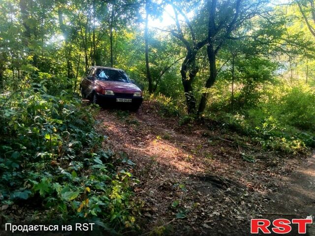 Красный Опель Кадет, объемом двигателя 1.6 л и пробегом 0 тыс. км за 580 $, фото 1 на Automoto.ua