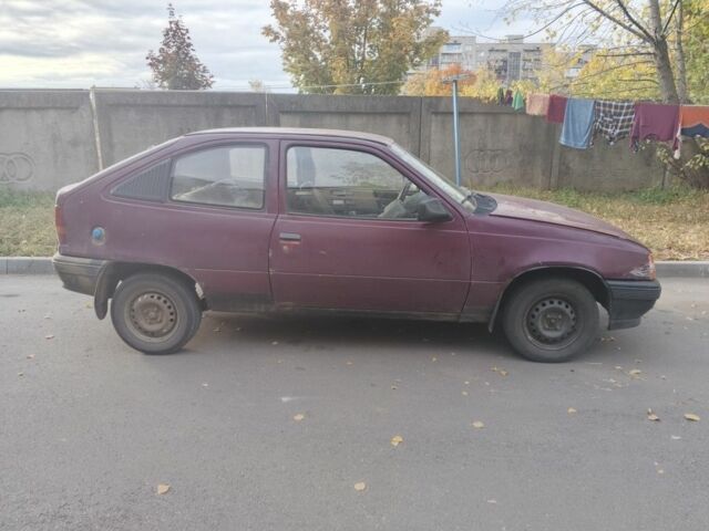 Красный Опель Кадет, объемом двигателя 1.3 л и пробегом 47 тыс. км за 288 $, фото 1 на Automoto.ua