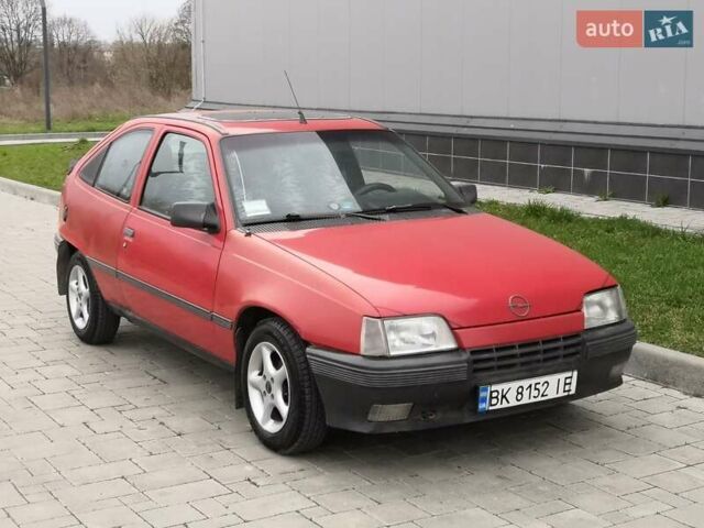 Червоний Опель Кадет, об'ємом двигуна 1.3 л та пробігом 93 тис. км за 900 $, фото 1 на Automoto.ua