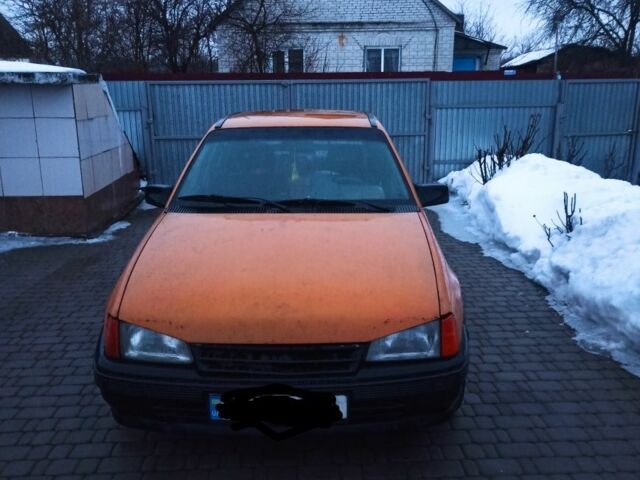 Красный Опель Кадет, объемом двигателя 1.4 л и пробегом 234 тыс. км за 1300 $, фото 1 на Automoto.ua