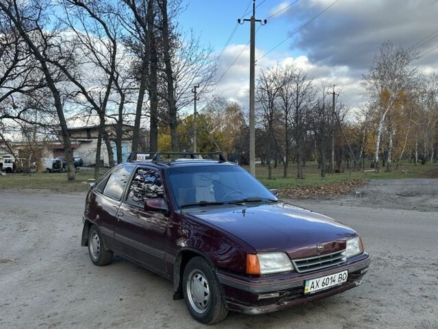 Красный Опель Кадет, объемом двигателя 1.4 л и пробегом 111 тыс. км за 836 $, фото 1 на Automoto.ua