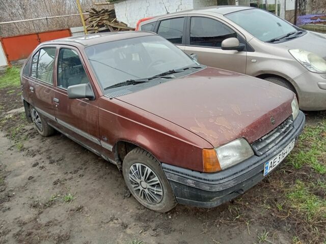 Червоний Опель Кадет, об'ємом двигуна 1.6 л та пробігом 55 тис. км за 949 $, фото 1 на Automoto.ua