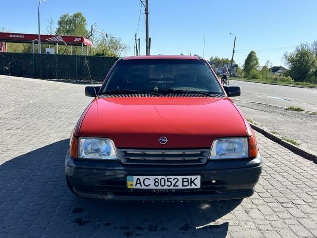 Червоний Опель Кадет, об'ємом двигуна 1.4 л та пробігом 390 тис. км за 900 $, фото 1 на Automoto.ua