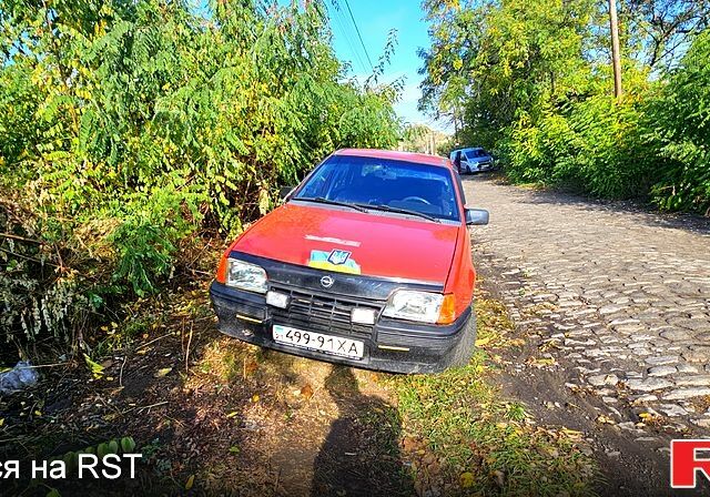 Красный Опель Кадет, объемом двигателя 1.3 л и пробегом 300 тыс. км за 1190 $, фото 1 на Automoto.ua