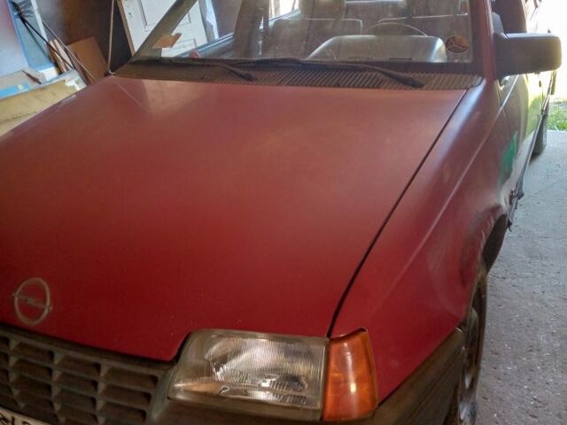 Червоний Опель Кадет, об'ємом двигуна 1.3 л та пробігом 10 тис. км за 844 $, фото 1 на Automoto.ua