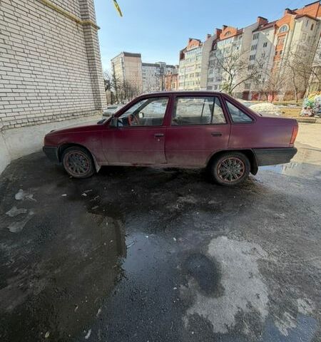 Красный Опель Кадет, объемом двигателя 1.6 л и пробегом 450 тыс. км за 200 $, фото 1 на Automoto.ua