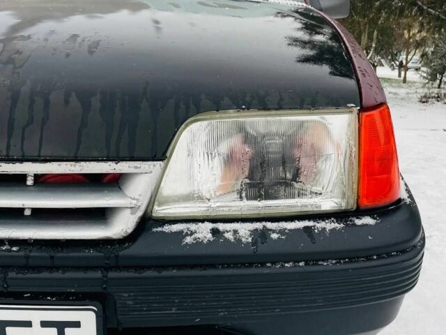 Красный Опель Кадет, объемом двигателя 1.3 л и пробегом 94 тыс. км за 1200 $, фото 1 на Automoto.ua