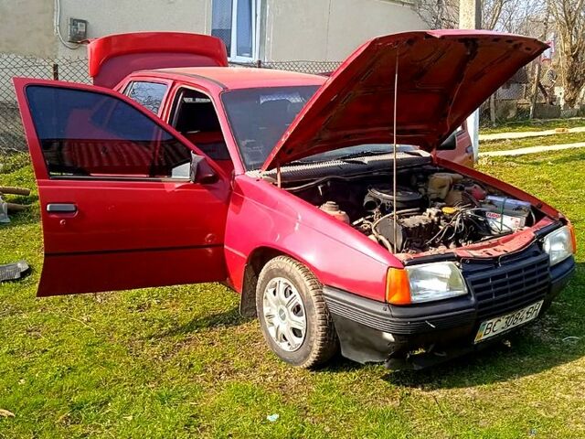 Червоний Опель Кадет, об'ємом двигуна 1.8 л та пробігом 111 тис. км за 400 $, фото 1 на Automoto.ua