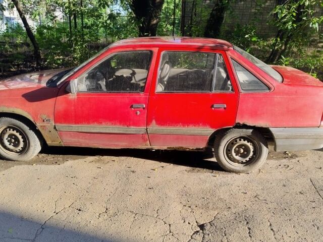 Красный Опель Кадет, объемом двигателя 1.6 л и пробегом 150 тыс. км за 900 $, фото 1 на Automoto.ua