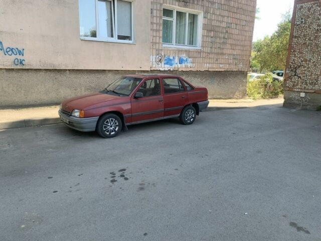 Красный Опель Кадет, объемом двигателя 1.6 л и пробегом 200 тыс. км за 850 $, фото 1 на Automoto.ua