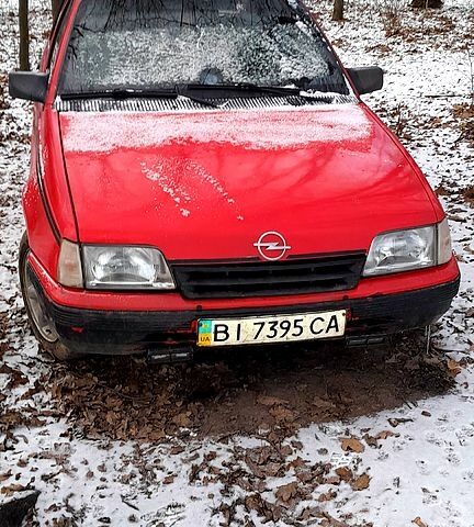 Красный Опель Кадет, объемом двигателя 1.4 л и пробегом 0 тыс. км за 800 $, фото 1 на Automoto.ua