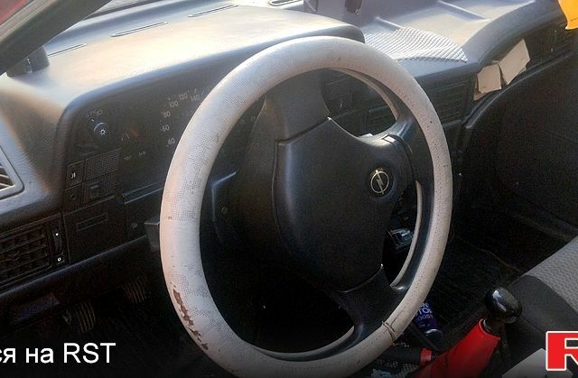 Красный Опель Кадет, объемом двигателя 1.6 л и пробегом 0 тыс. км за 700 $, фото 1 на Automoto.ua