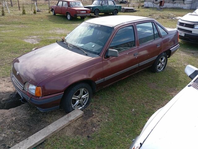 Красный Опель Кадет, объемом двигателя 1.6 л и пробегом 2 тыс. км за 600 $, фото 1 на Automoto.ua