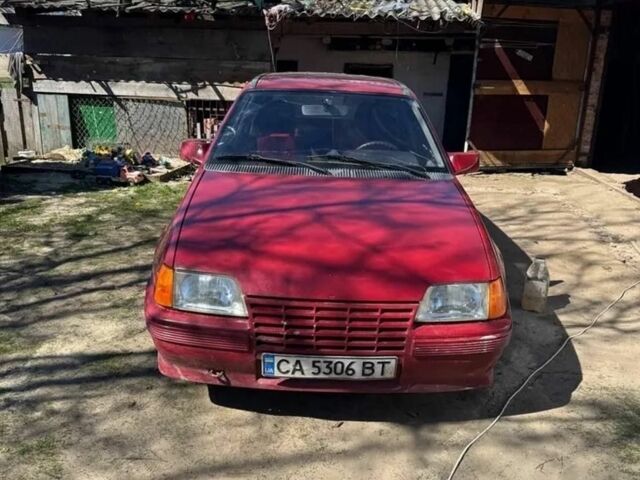 Красный Опель Кадет, объемом двигателя 1.2 л и пробегом 360 тыс. км за 1075 $, фото 1 на Automoto.ua