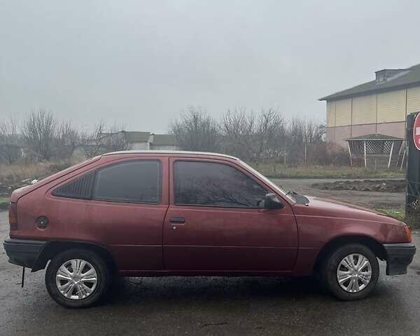 Красный Опель Кадет, объемом двигателя 1.6 л и пробегом 50 тыс. км за 850 $, фото 1 на Automoto.ua