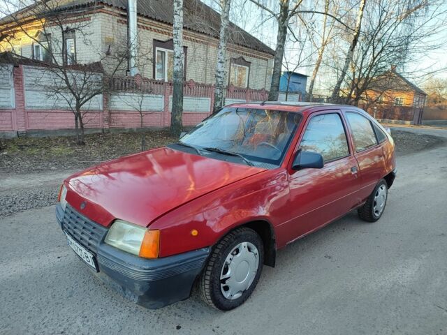 Красный Опель Кадет, объемом двигателя 1.3 л и пробегом 150 тыс. км за 950 $, фото 1 на Automoto.ua