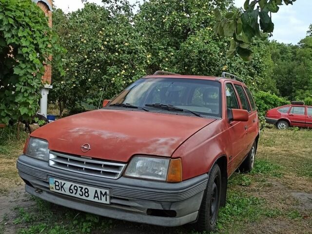 Червоний Опель Кадет, об'ємом двигуна 2 л та пробігом 250 тис. км за 850 $, фото 1 на Automoto.ua