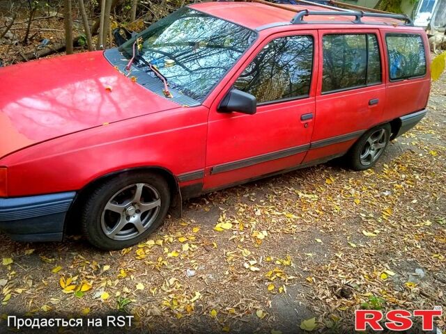 Красный Опель Кадет, объемом двигателя 1.4 л и пробегом 350 тыс. км за 1000 $, фото 1 на Automoto.ua