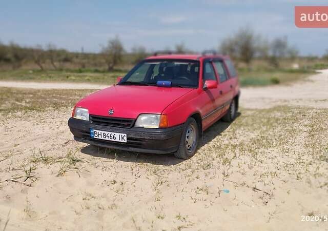 Червоний Опель Кадет, об'ємом двигуна 1.6 л та пробігом 270 тис. км за 1300 $, фото 1 на Automoto.ua
