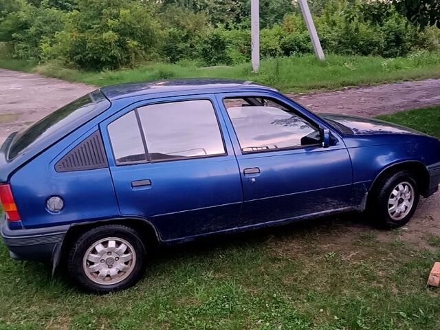 Опель Кадет, объемом двигателя 1.3 л и пробегом 0 тыс. км за 800 $, фото 1 на Automoto.ua