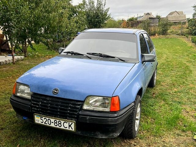 Опель Кадет, объемом двигателя 1.3 л и пробегом 30 тыс. км за 1600 $, фото 1 на Automoto.ua