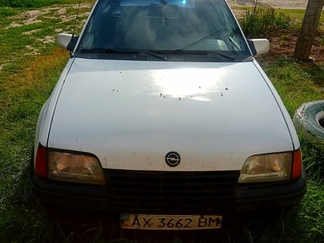 Опель Кадет, объемом двигателя 1.8 л и пробегом 100 тыс. км за 850 $, фото 1 на Automoto.ua